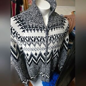 Old Navy zip up men’s sweater